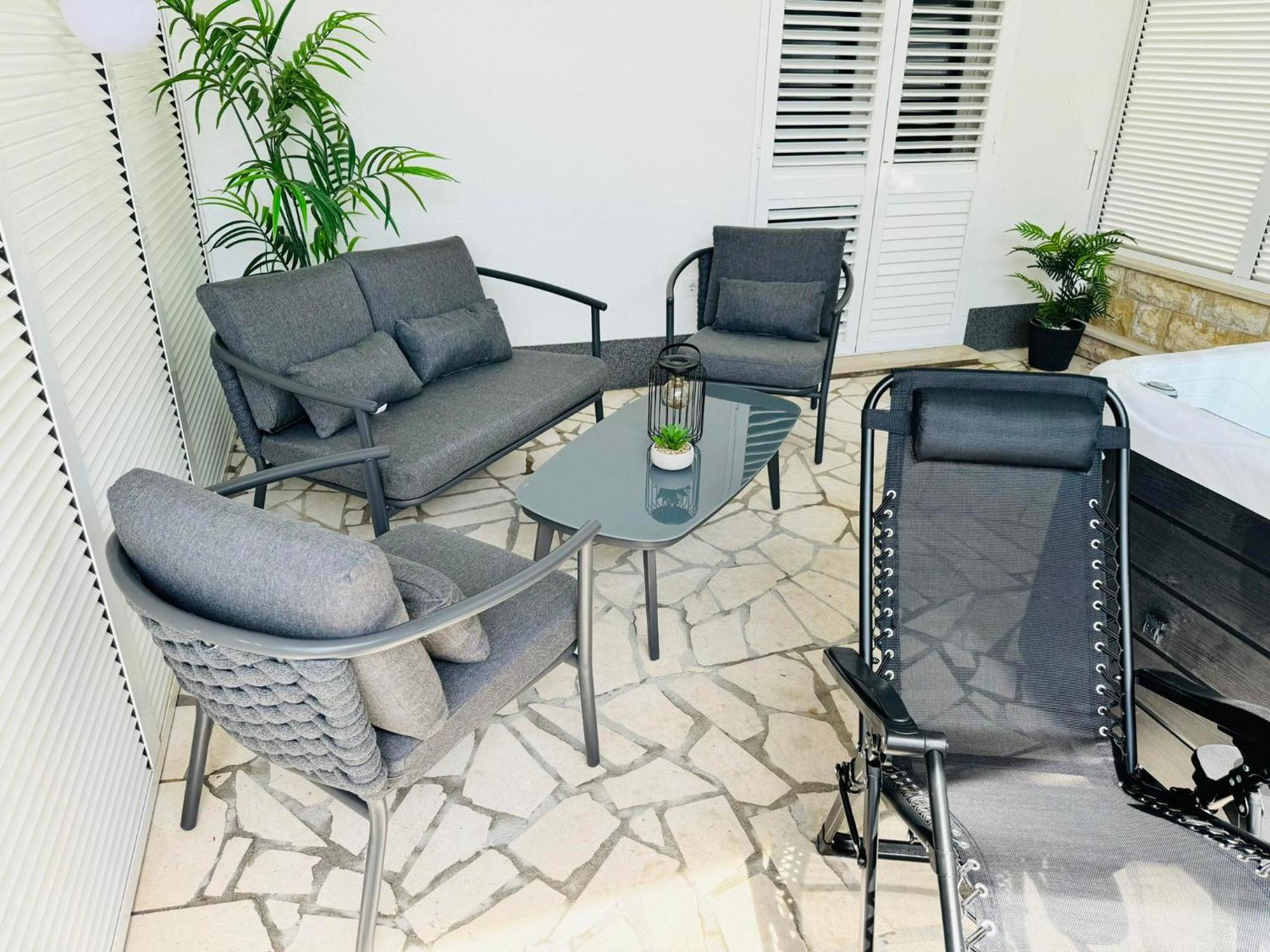 Villa Sirenis Trogir Exterior photo
